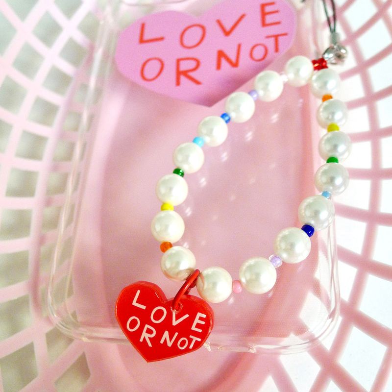 Love or not（ラブオアノット）の「[MADE]Red Love-Pearl Rainbow Beads Strap（Toys/Key Holders）」