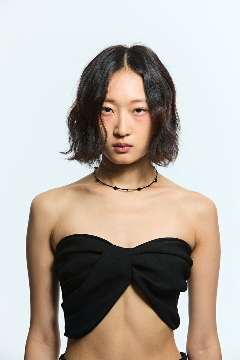 Black rose choker