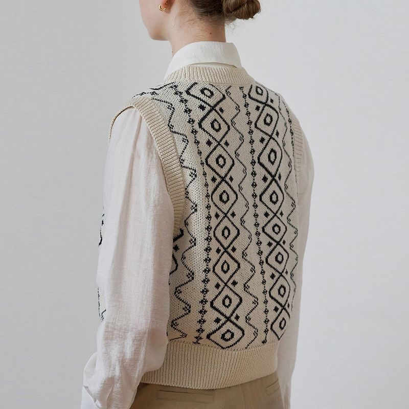 Draw jacquard vest