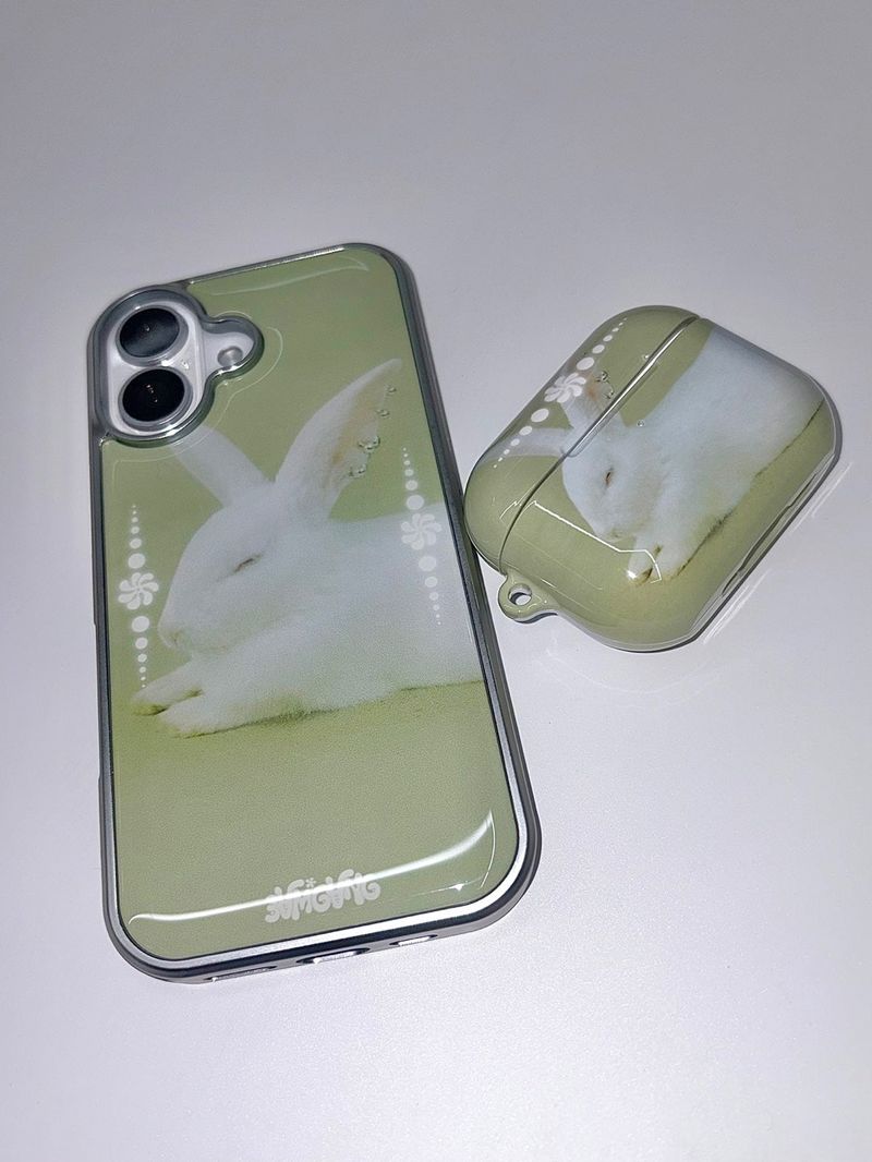 Furry Friends airpods case_Rabbit