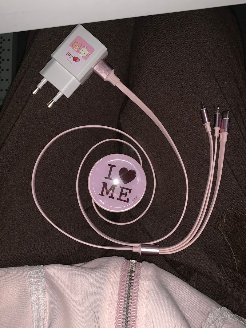 I♥ charging cable