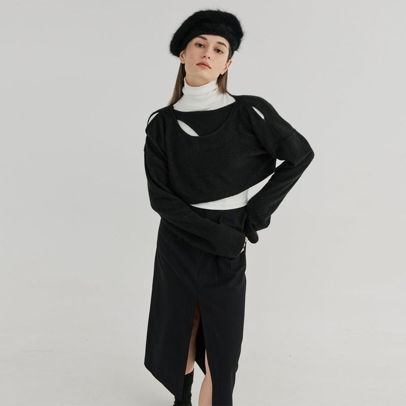 TWO-TUCK BUTTON SLIT LONG SKIRT (Black)