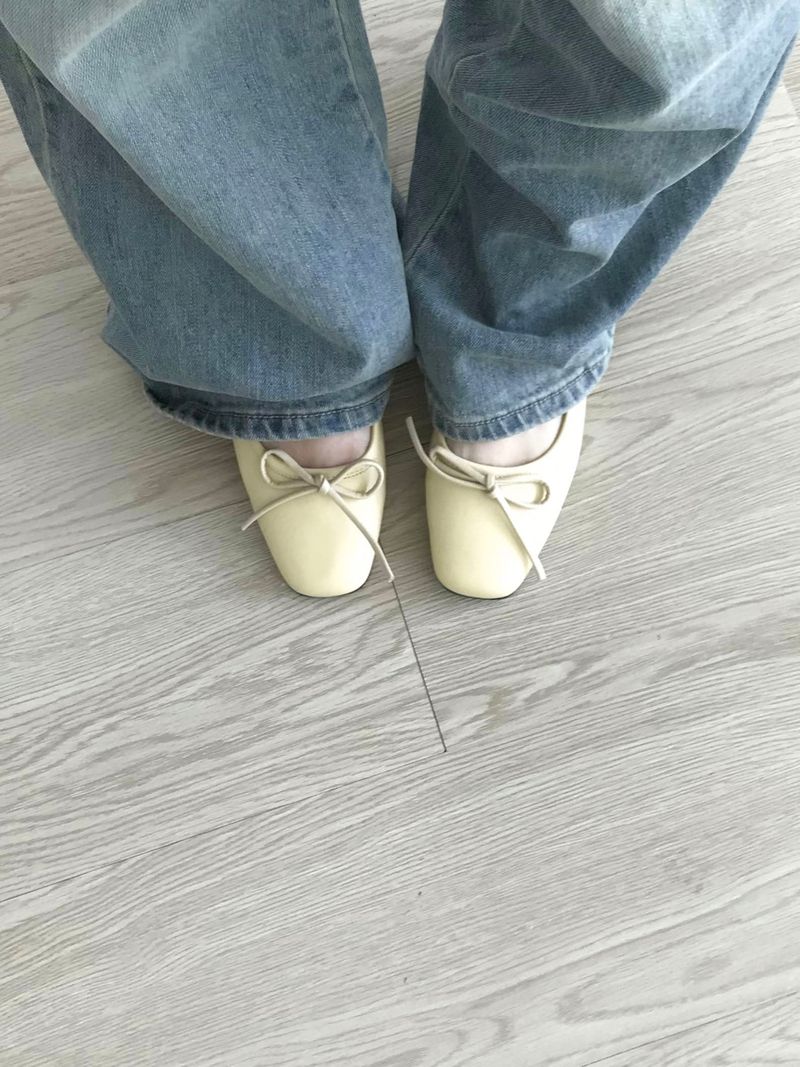 Ribbon flat shoes (2 colors)