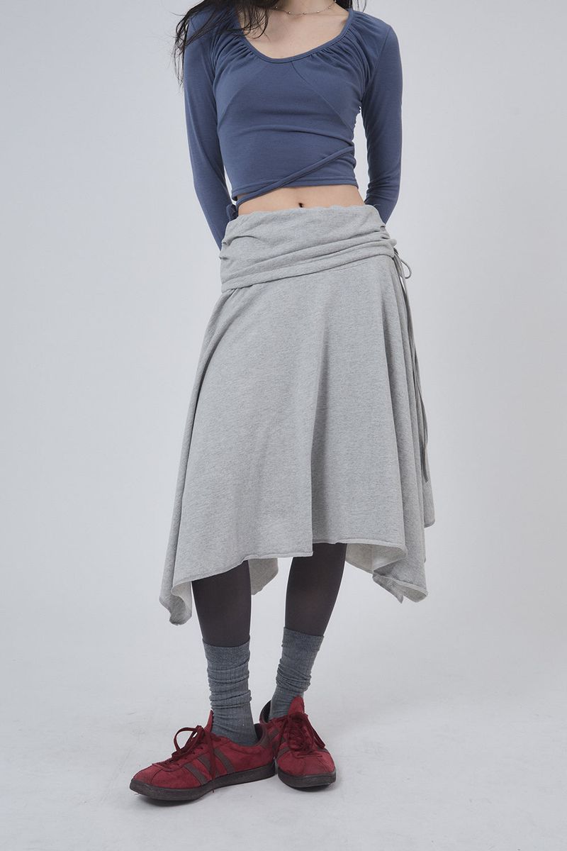 Raucohouse（ラウコハウス）の「Fold crop flare midi skirt（Skirts）」