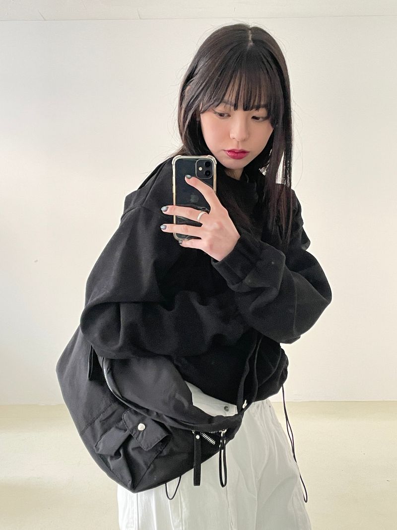 Zip pocket fanny bag 