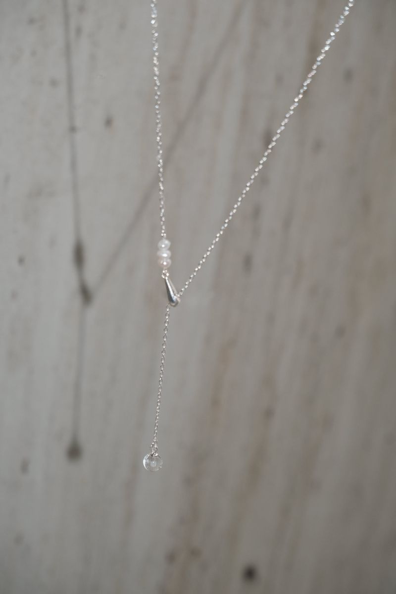 DEWKISSED PEARL NECKLACE