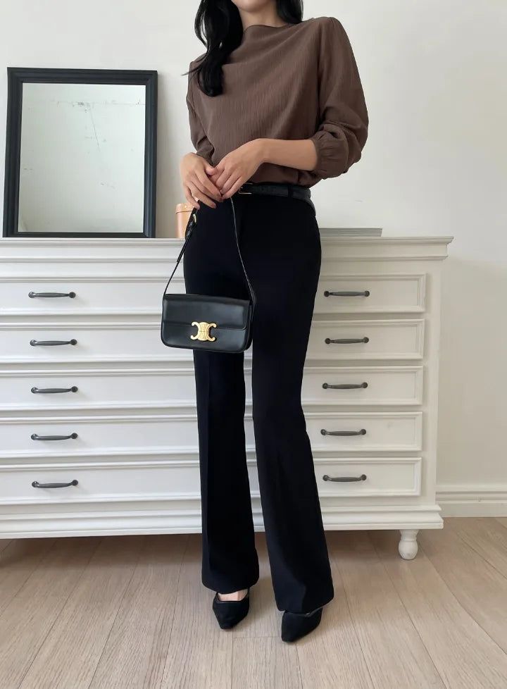 iam mari（アイアム マリ）の「Heps Banding Span Bootcut Slacks（Pants）」