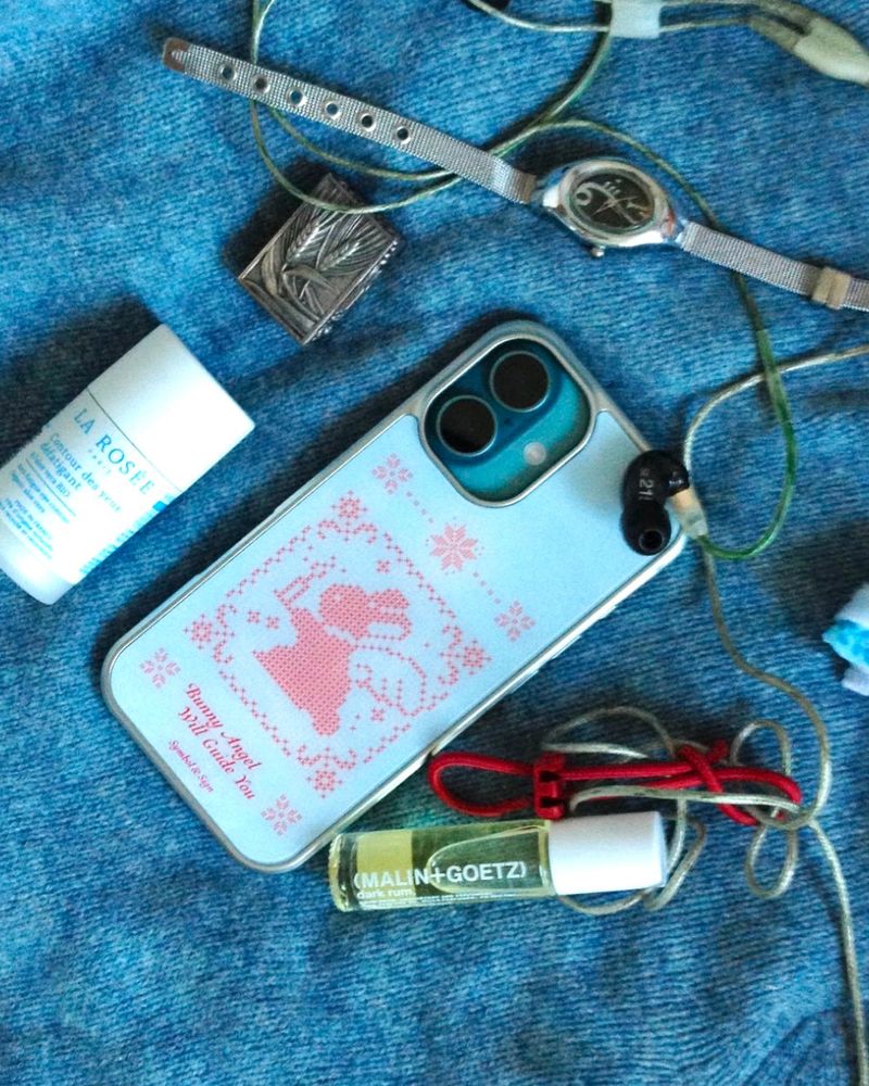 Bunny Angel - Red | Bumper Case