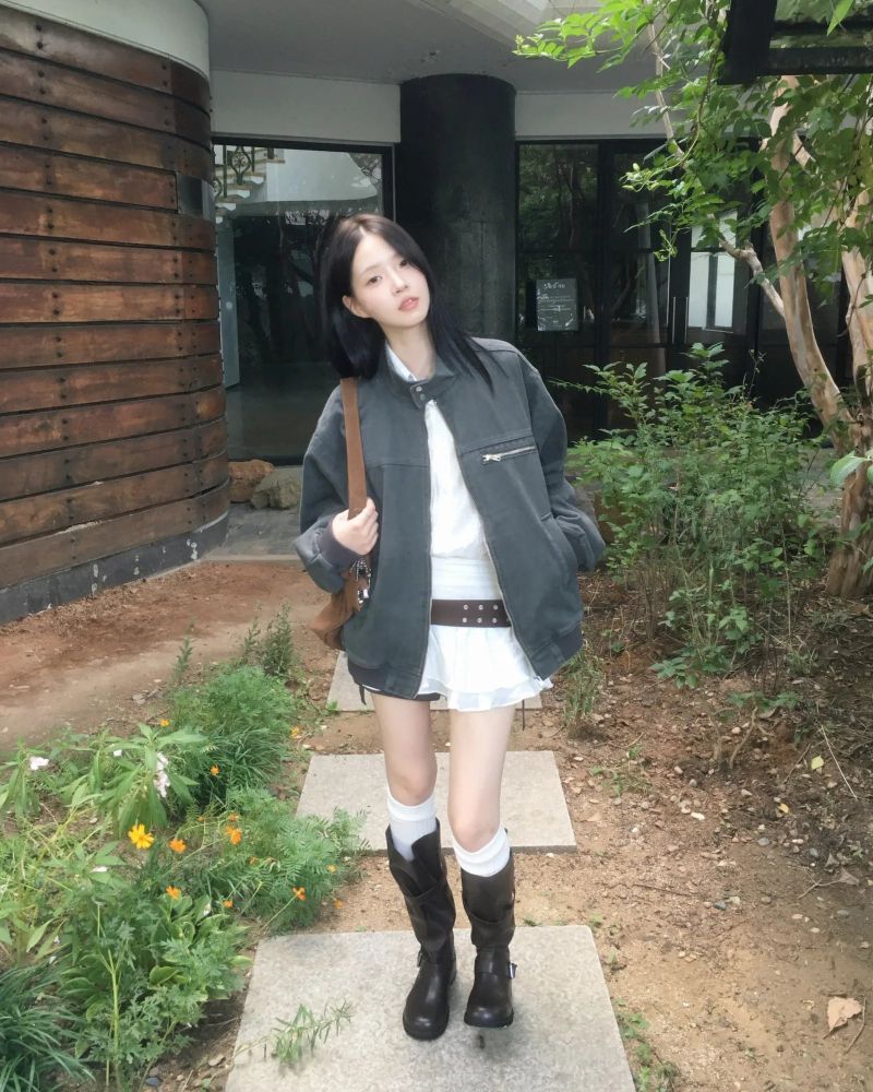Buckle strap long boots