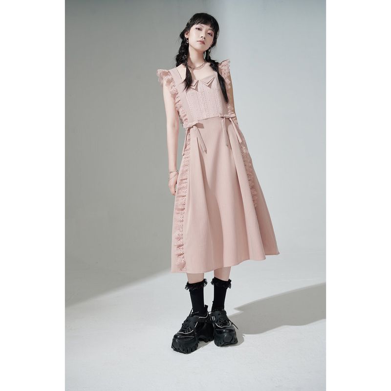 UNDORABLE（アンドレーブル）の「PINK SLEEVELESS RUFFLE & BOW TIE DRESS（Dresses）」