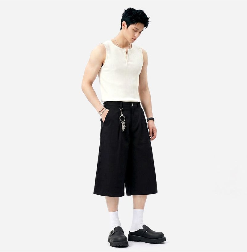 Wide Cotton Pleated Bermuda Shorts Black