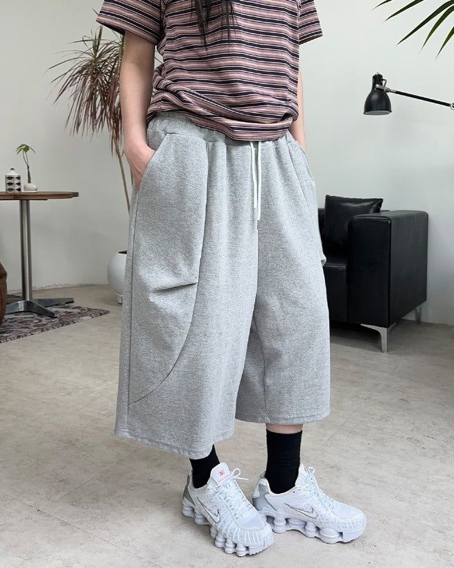DF Pintuck Bermuda Pants