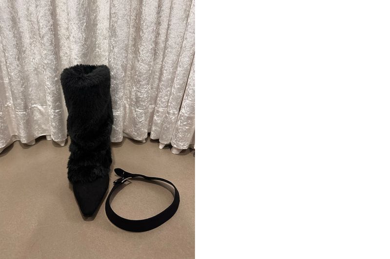 Hug belt boots _Fur Black