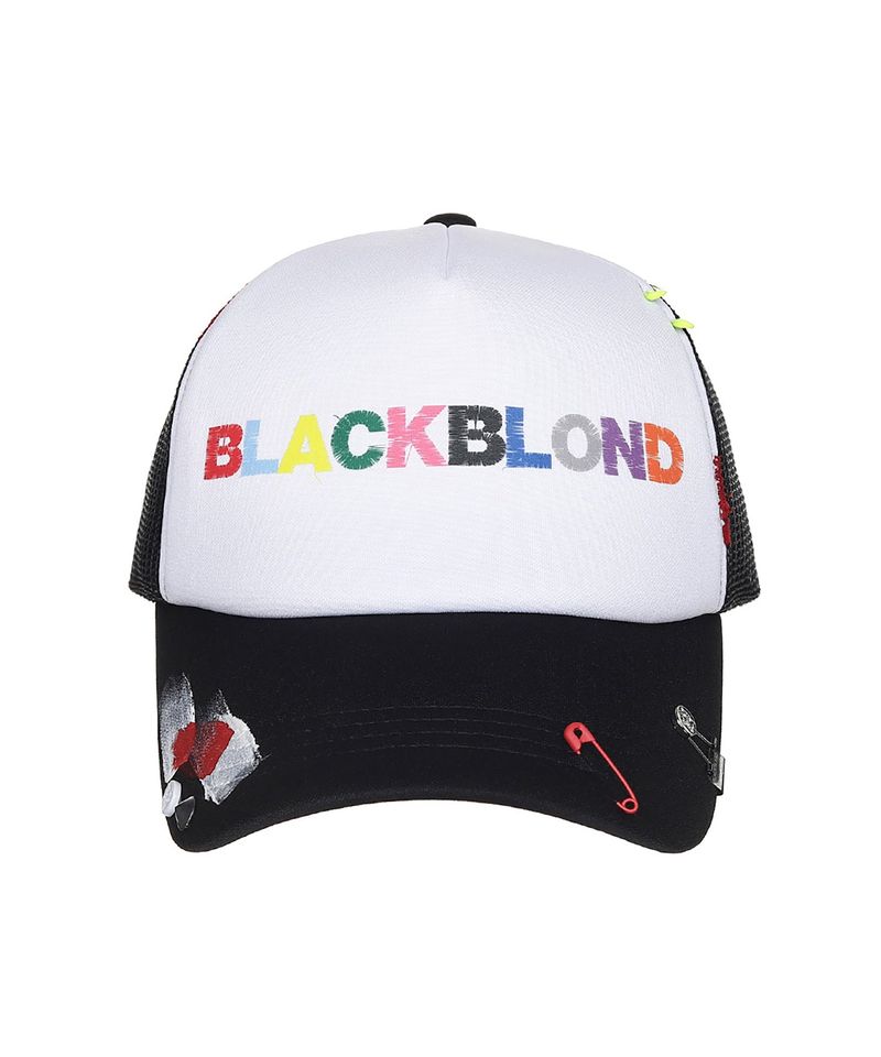 BLACKBLOND（ブラックブロンド）の「BBD アンカバーカラーズロゴトラッカーメッシュキャップ (ブラック)（帽子）」