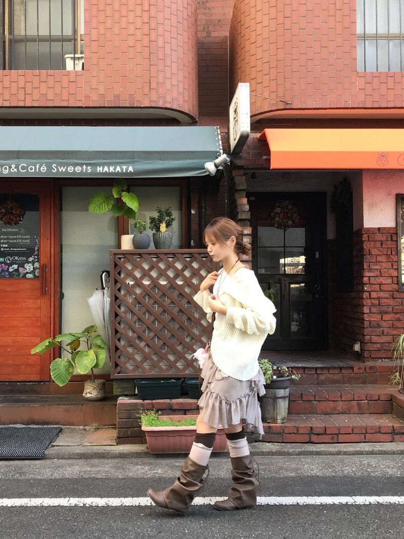 oka off-shoulder hoodie