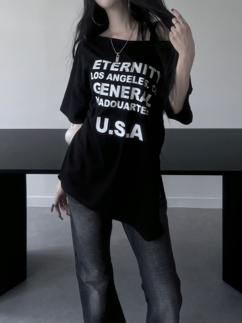 loose fit lettering slit short sleeves