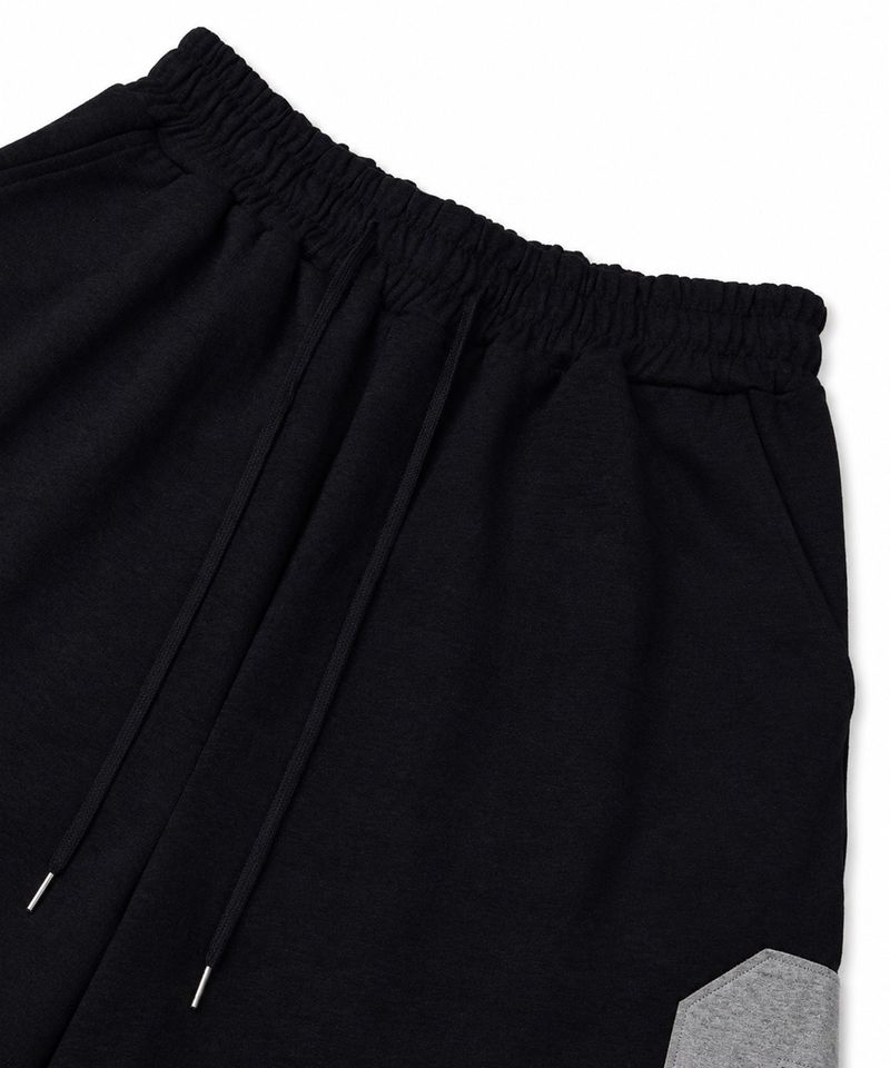 Numbering Patch Bermuda Sweat Pants - Black