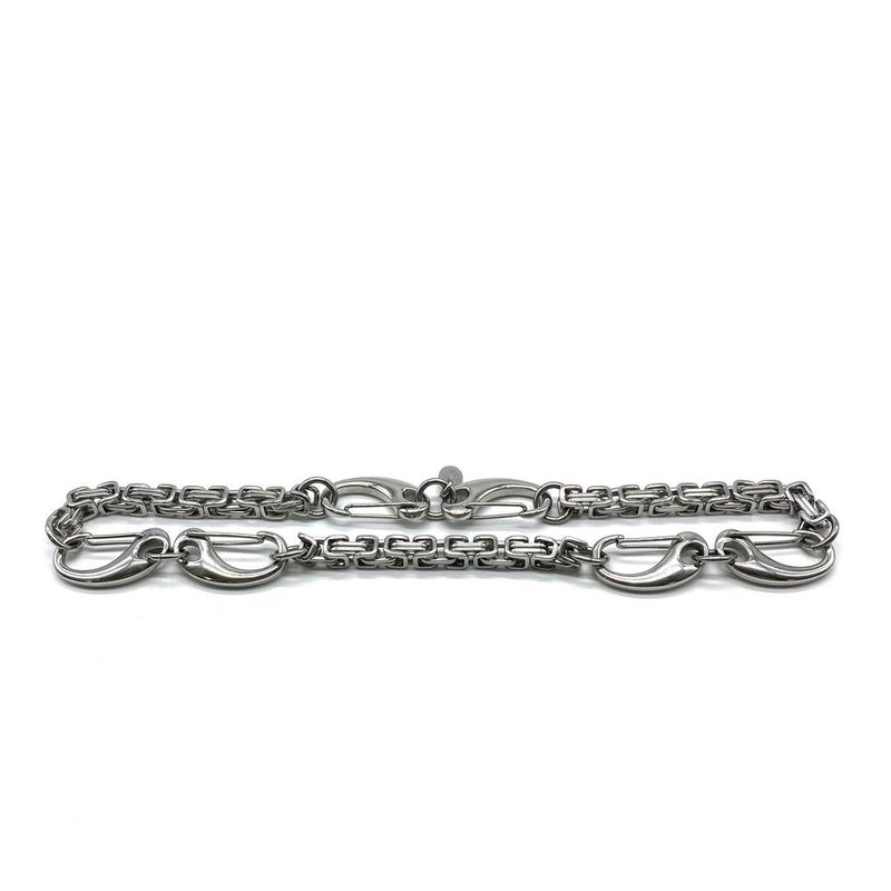 Hard harmony necklace