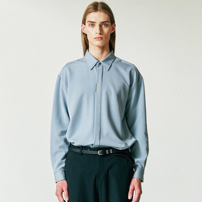 VERTICAL TIP BASIC SHIRT SKY BLUE