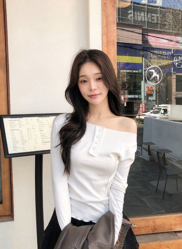 SHOPPERLAND（ショッパーランド）の「Off Shoulder Half Button Slim T-shirt (3color)（Tops）」