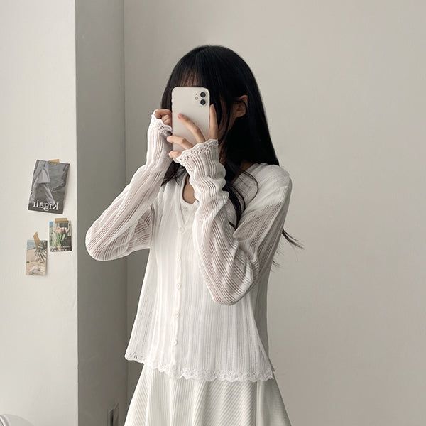 Wrinkle Wavy V-Neck Cropped Cardigan