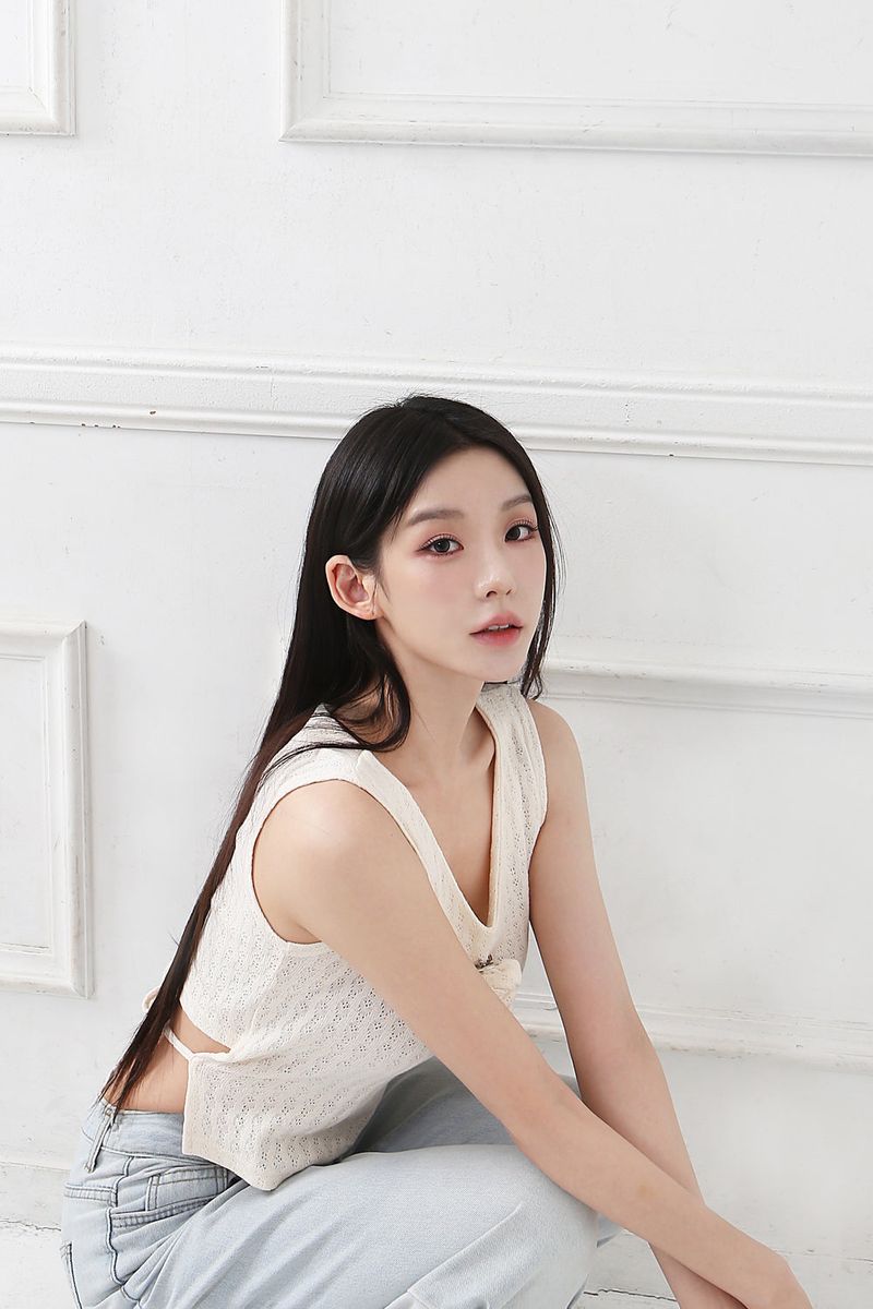 Back Ribbon Sleveless Knit_cream [brooch set]