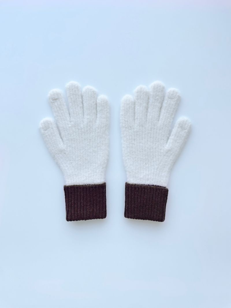 CUSTOM INITIAL TWO-TONE GLOVES