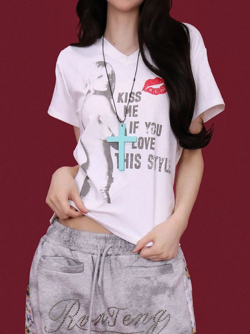 KUO（クーオ）の「kiss me! v-neck T（Tops）」