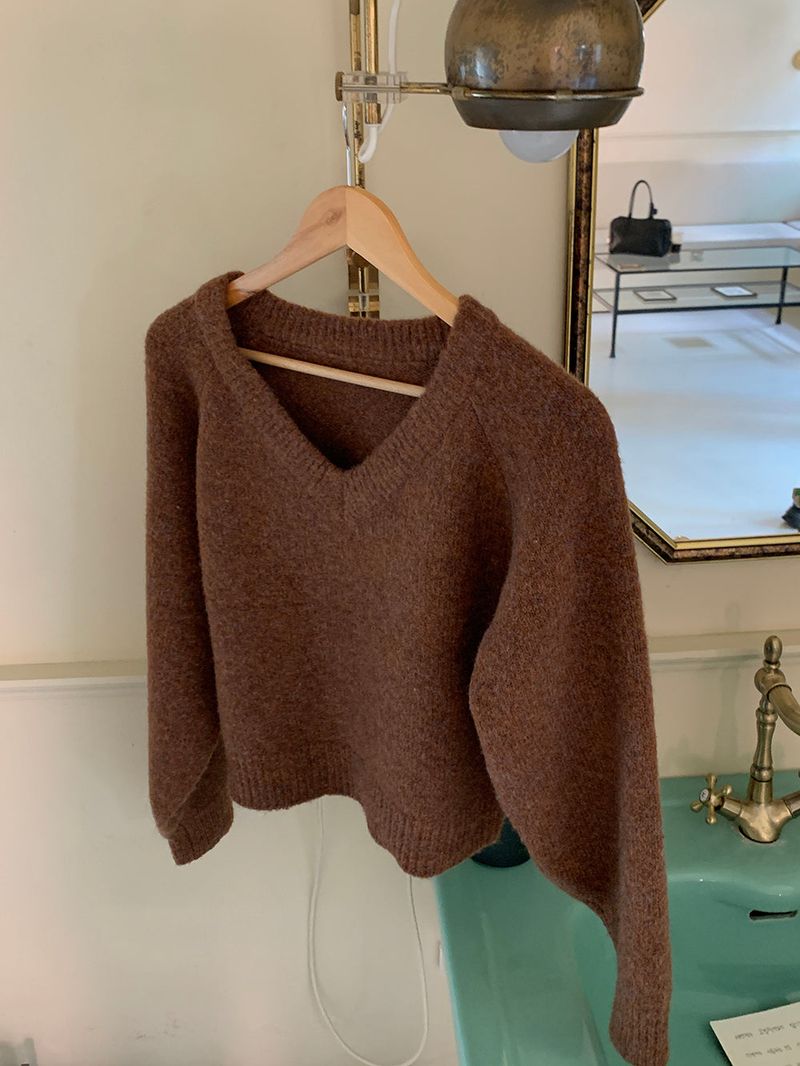 [MADE] Magita Wool V Cropped Knitwear