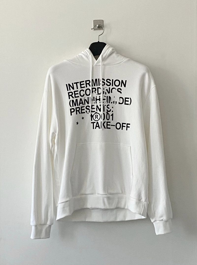 Poppy lettering hood T