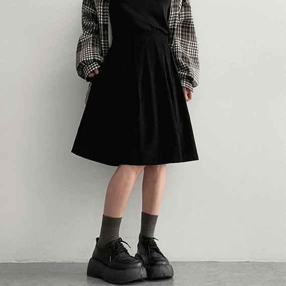 hijjoo(ハイチュー)の「Wellie Suede Flare Midi skirt(Skirts)」
