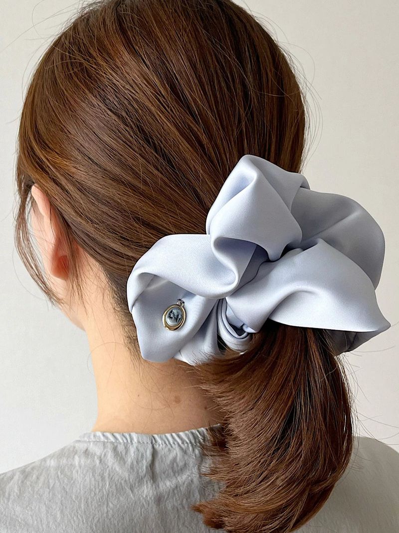 oar（オーエーアール）の「oar Cameo Satin drop Wide Scrunchie [SkyBlue]（Hair Accessories）」