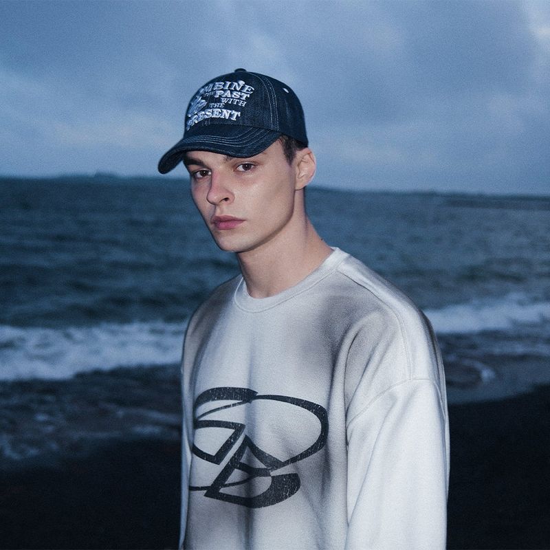Lettering embroidered denim ball cap