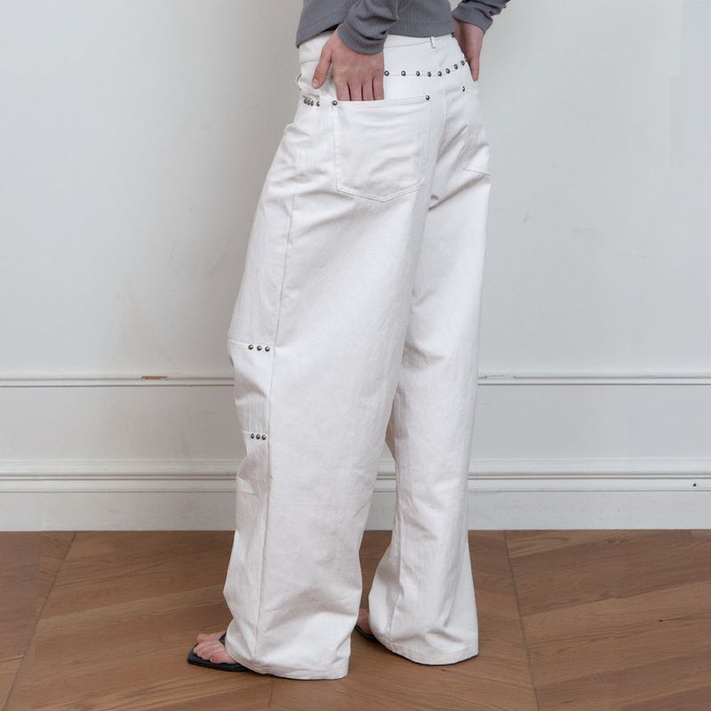 Curetty(キュリティ)の「C STUDDED WIDE CHINO PANTS_IVORY(Pants)」