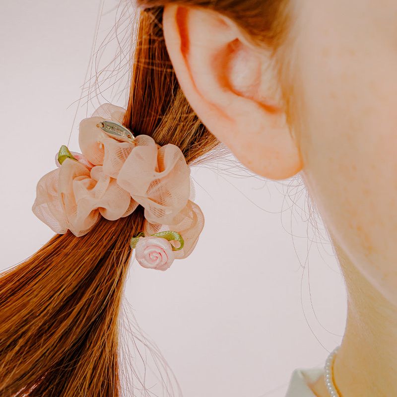 MINI ROSE SEE-THROUGH SCRUNCHIE (LIGHT PINK)