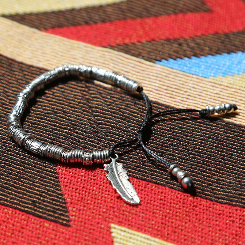 KND（ケイエンド）の「feather & antique silver beads bracelet（Accessories）」