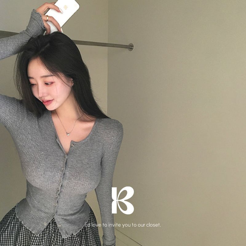 BEIDELLI(ベイデリー)の「Slim Button Long Sleeve Cardigan(Tops)」