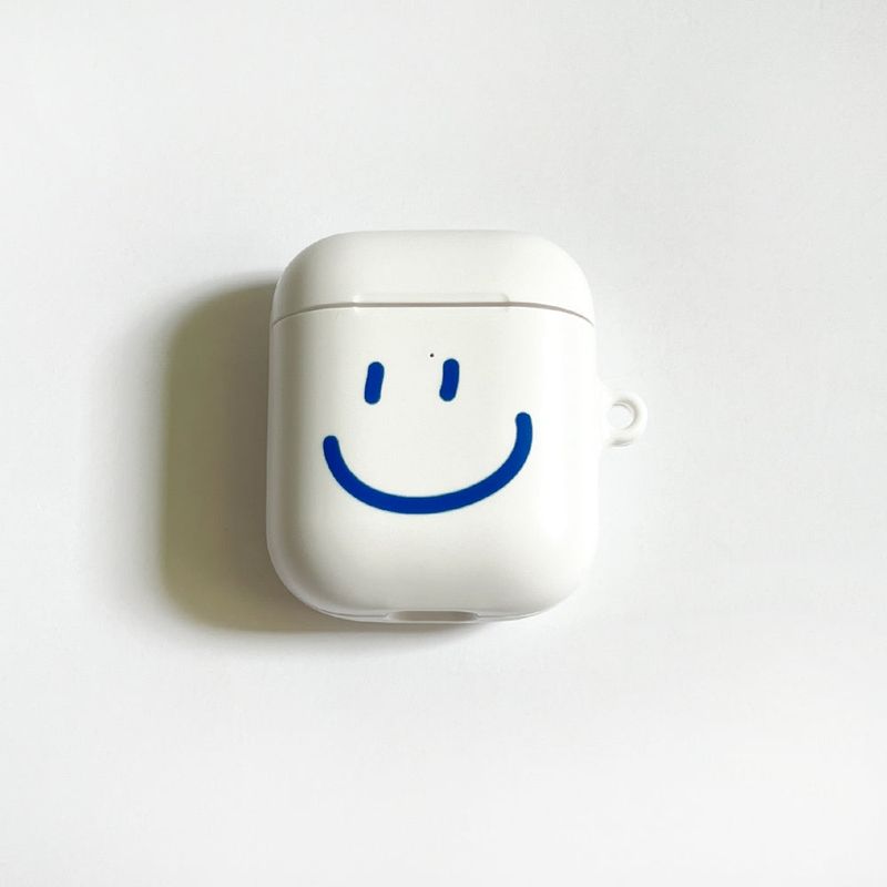 a3b3（エースリービースリー）の「Smile 02 (Airpods Matt Case)（Smartphone Accessories）」