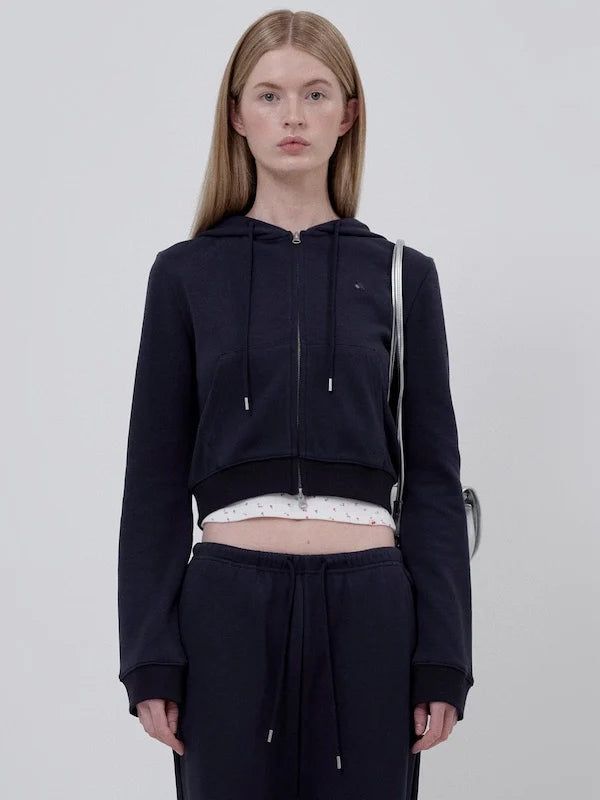 KIRSH（キルシー）の「KIRSH PLAIN SLIM FIT CROP HOODIE ZIP UP - DARK NAVY    （Tops）」