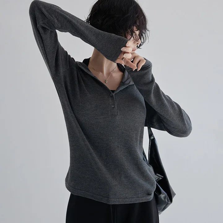 blitti（ブリッティ）の「[Pairon]リブヘンリーネックフードTシャツ-3 colors（トップス）」