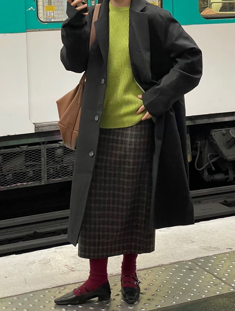 Tailored unisex single coat