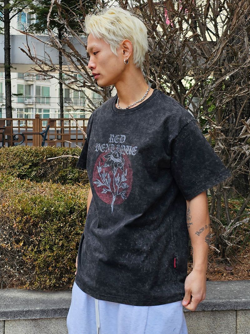 VENTIQUE（ベンティーク）の「VENTIQUE Bad Rose T-shirt 3color（Tops）」