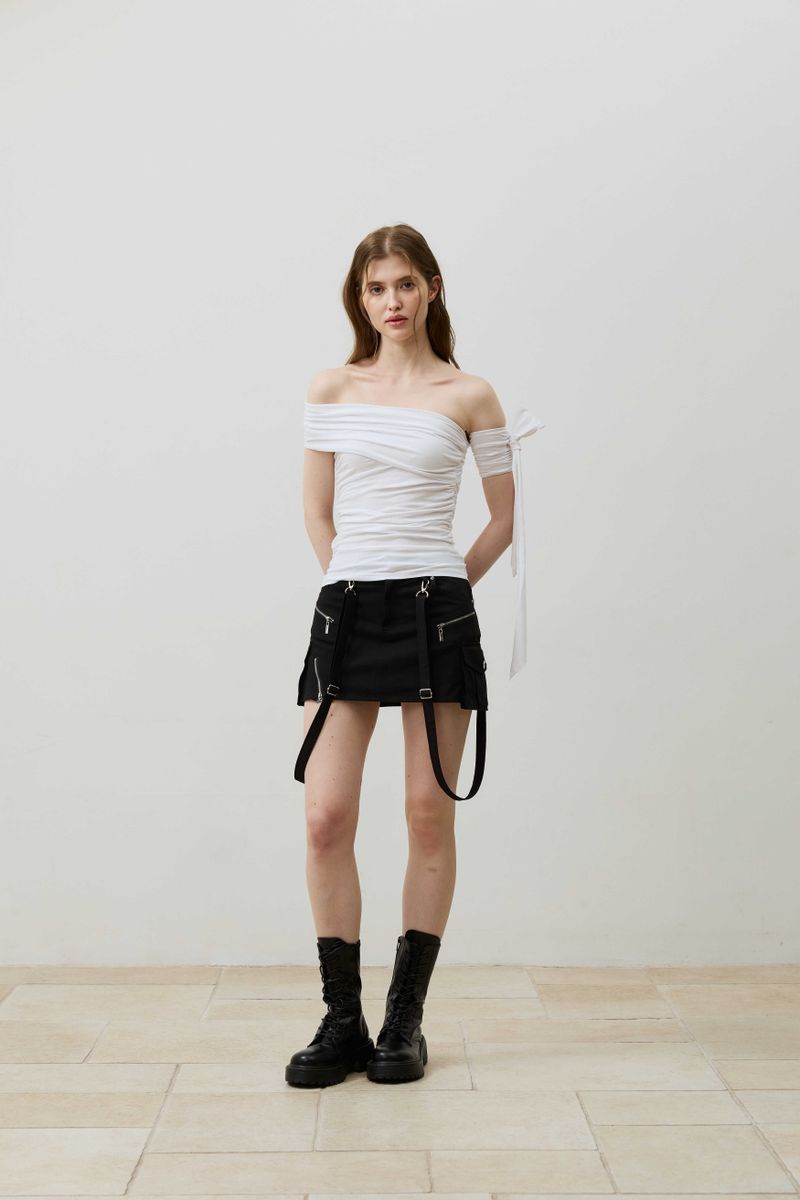 RIA ONE-SHOULDER SHIRRING TOP / WHITE