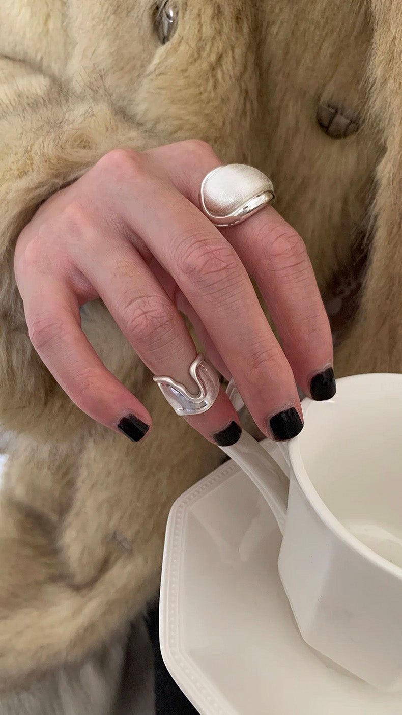 Horse shoe ring