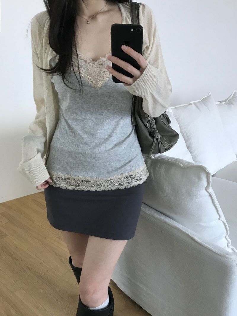 Cindy Lace Sleeveless (one color)