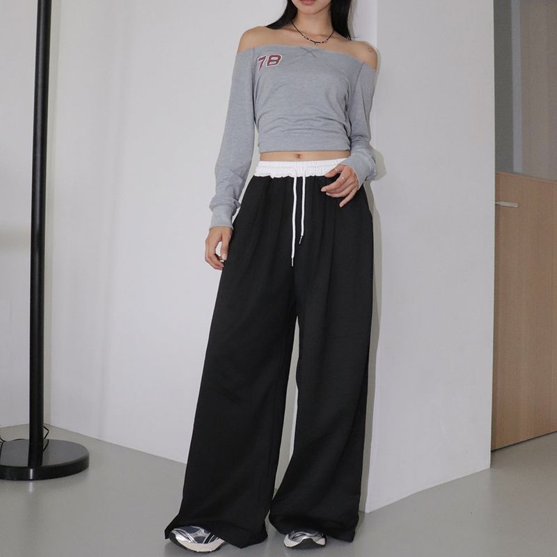 Linbu 87 Patch Off-Shoulder Sweatshirt