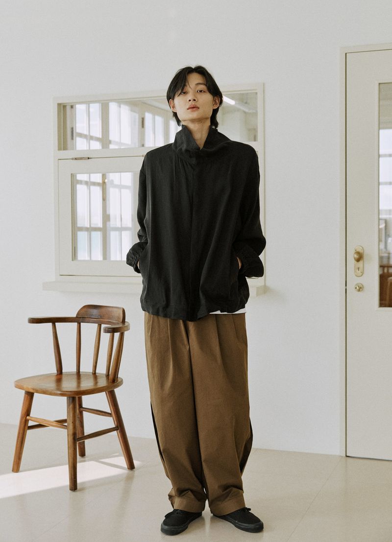 unisex hidden jumper black