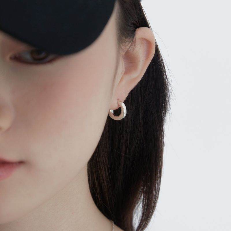 FILLOW(フィロー)の「tidy round shaped earring(Accessories)」