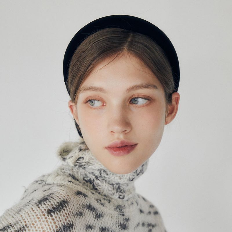 WIDE VELVET HAIR BAND (BLACK)