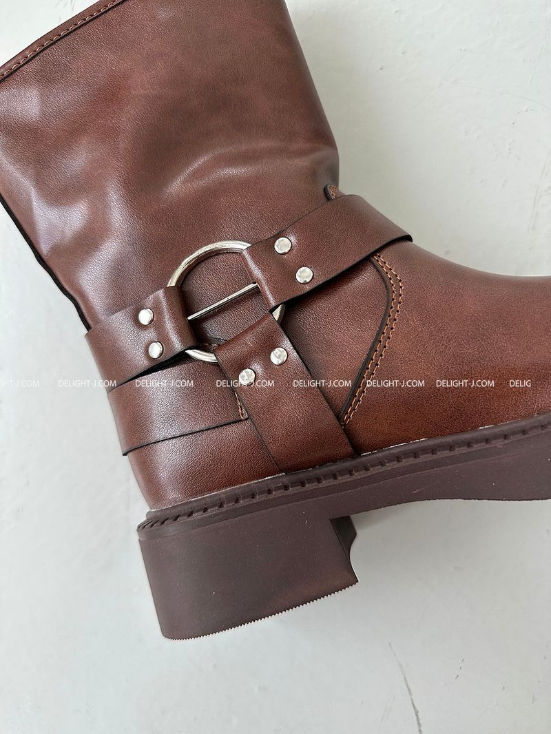Buckle Tongue Angle Boots